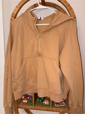 JoyLab Cropped Half-Zip Sweatshirt in Tan